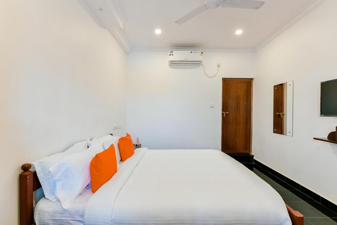 Spot On 39480 Vattekad Tourist Home Kakkanad Exterior photo