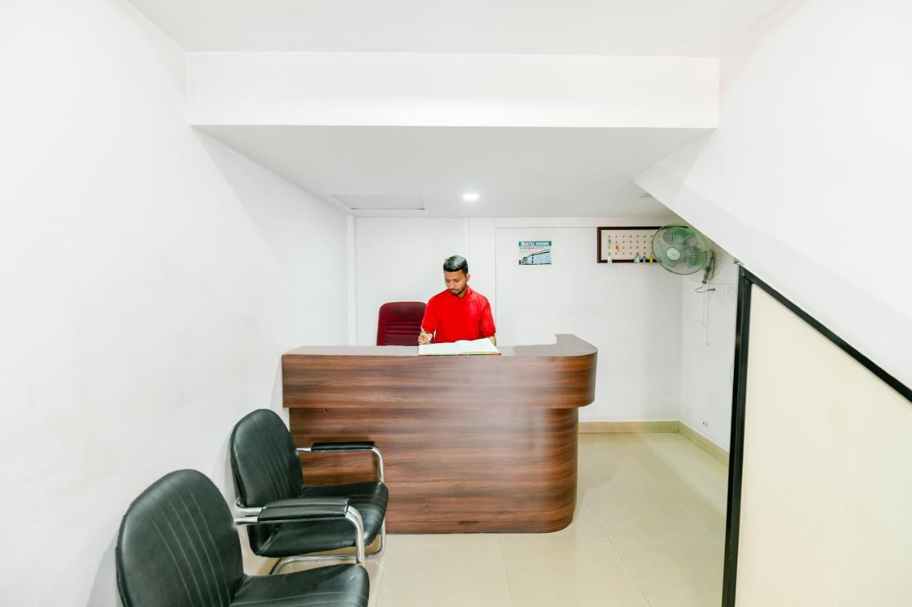 Spot On 39480 Vattekad Tourist Home Kakkanad Exterior photo