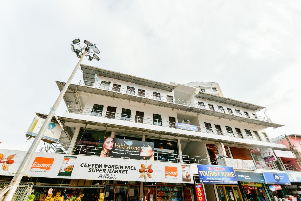 Spot On 39480 Vattekad Tourist Home Kakkanad Exterior photo